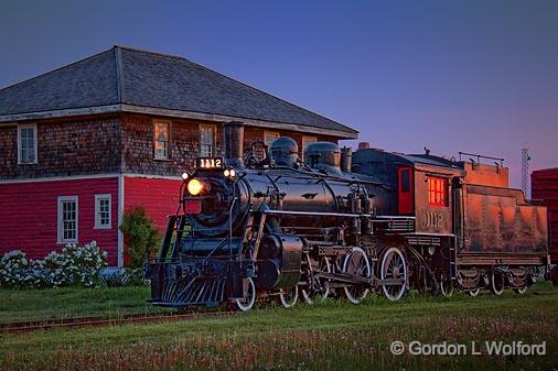 CN Engine 1112 At Dawn_16347-9.jpg - Photographed at Smiths Falls, Ontario, Canada.